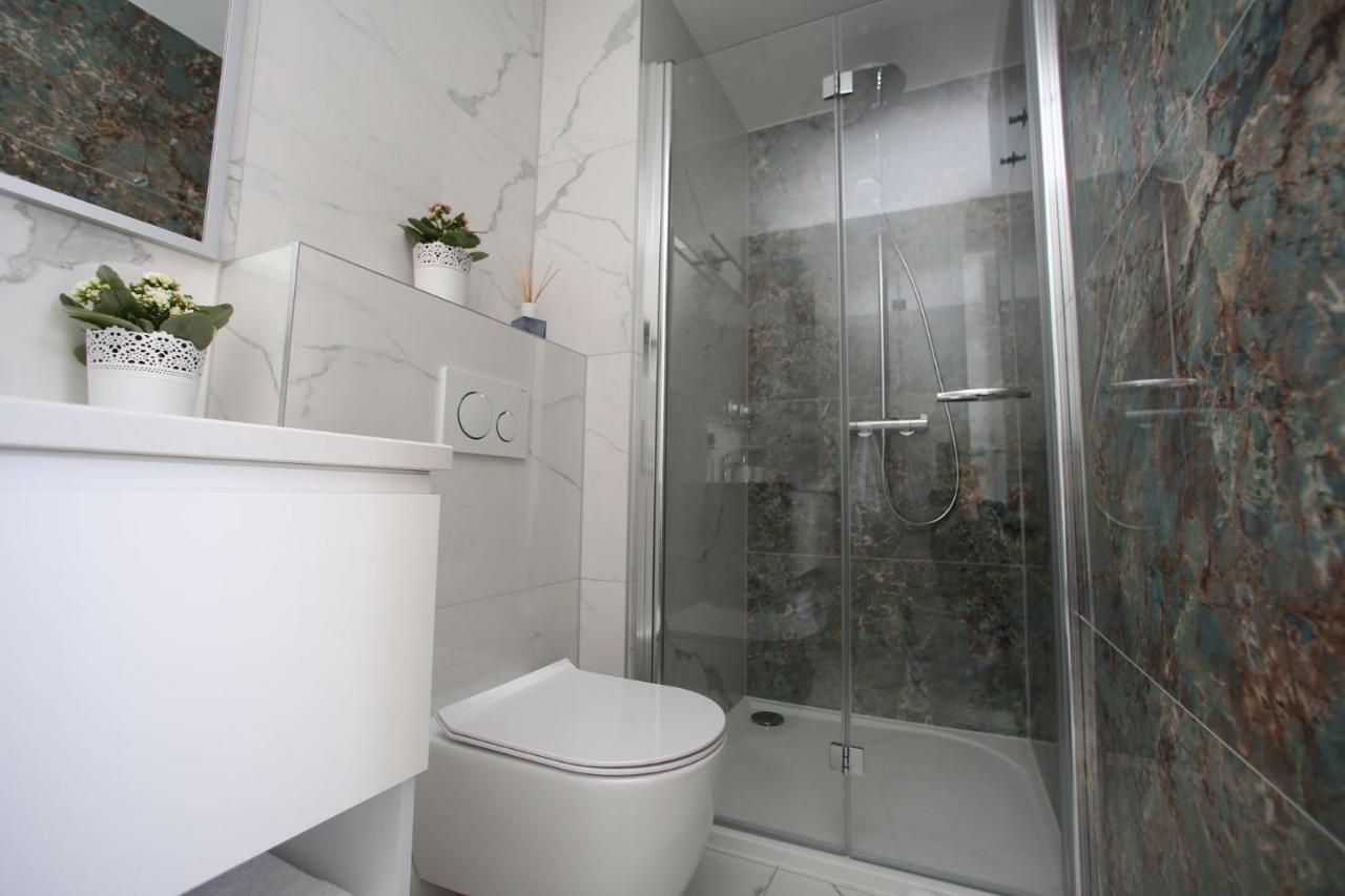 Premier Laguna Apartment Lovište Buitenkant foto